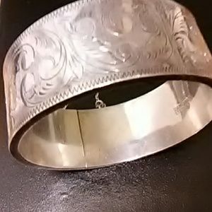 Siam Sterling Bracelet Floral scroll 1940 apox